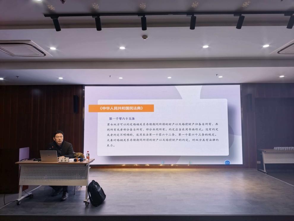 c34a59e5b3d2b65abb1065badd1e2332