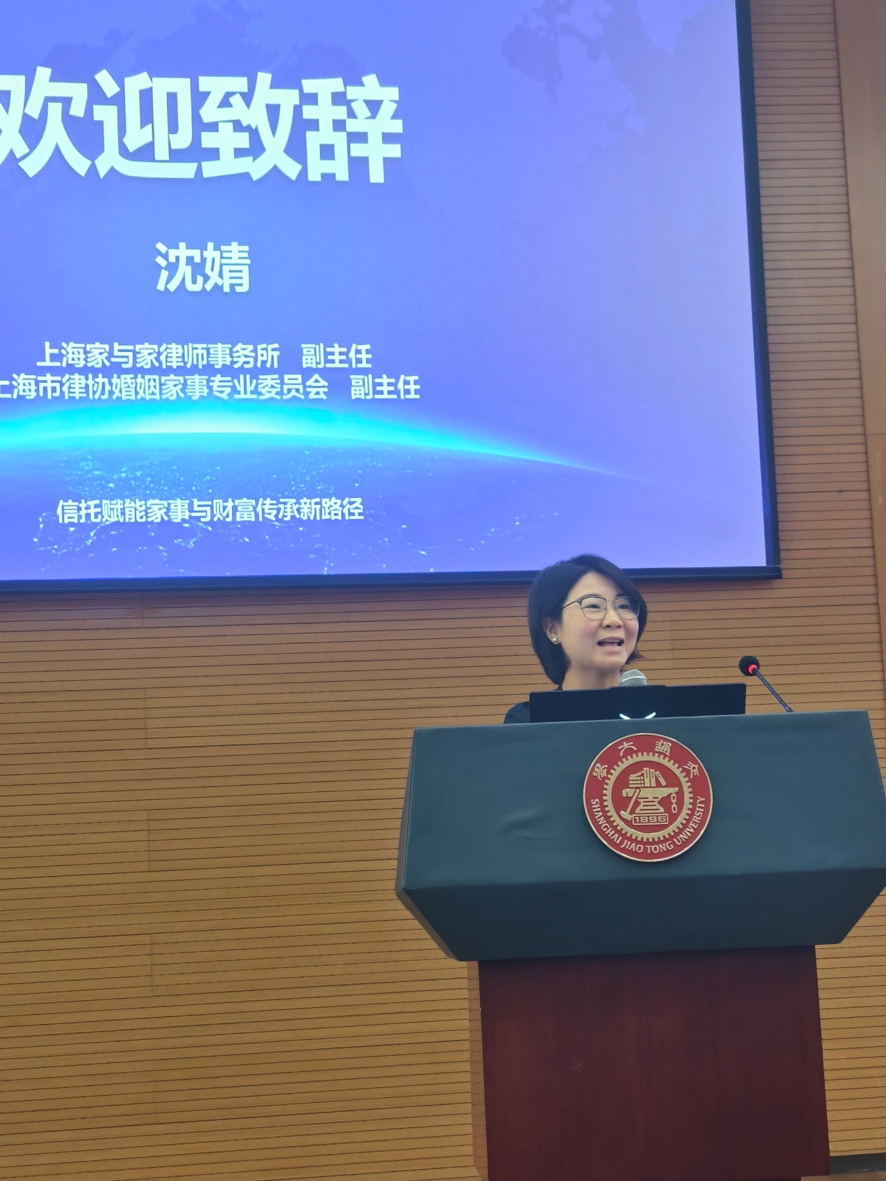 图形用户界面
AI 生成的内容可能不正确。