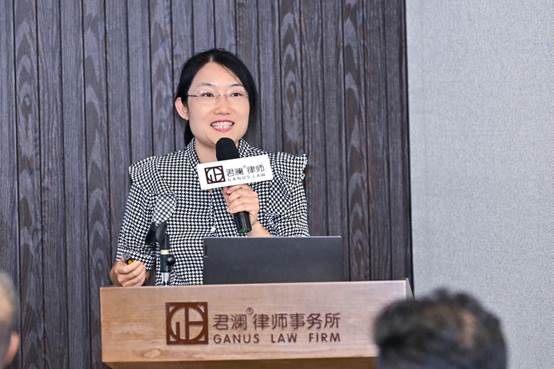 图片包含 人, 前, 年轻, 男孩
AI 生成的内容可能不正确。